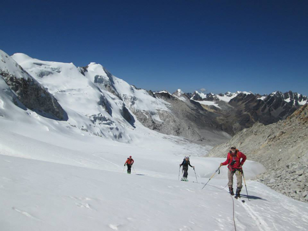 Skiing on Jishka Pata, day three. Two days earlier we had skiied the peak on the left, Janco Huyo.