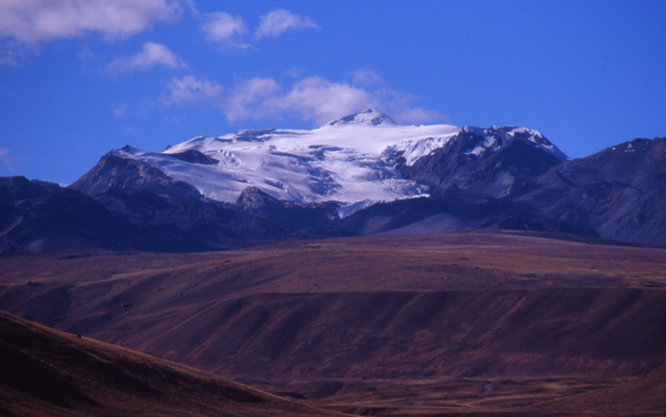Caullaraju seen from south of the town of Huaraz