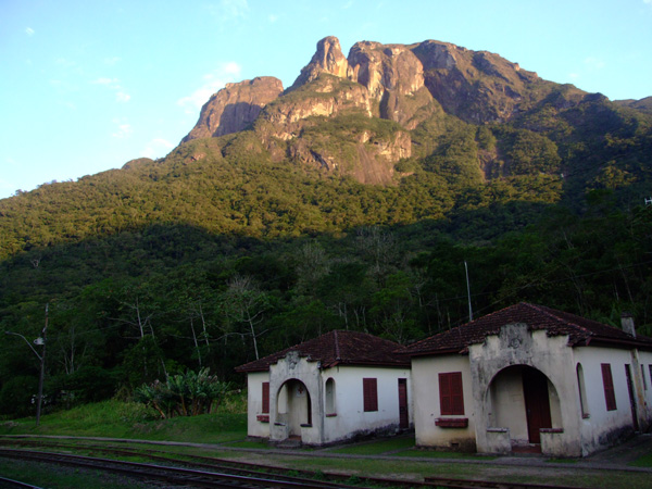 Marumbi is a steep wildly overgrown and very atmospheric place to climb 